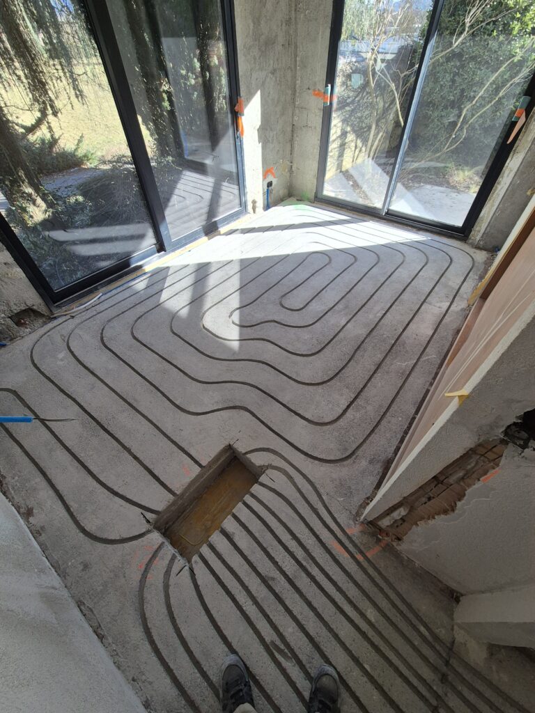 Rainurage de sol dans une villa à Vandoeuvres